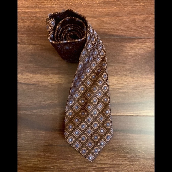 IKE BEHAR New York Brown Silk Necktie - Picture 1 of 10